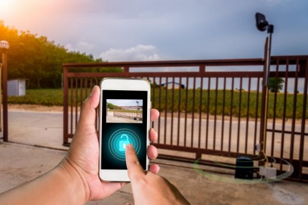 Motoriser son portail, quels avantages pour votre confort quotidien