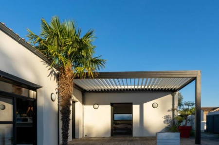 Pergola bioclimatique &agrave; Asp&egrave;res : comment bien la choisir ?